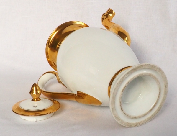 Paris porcelain coffee set enhanced with fine gold : coffee pot, sugar pot, milk jug