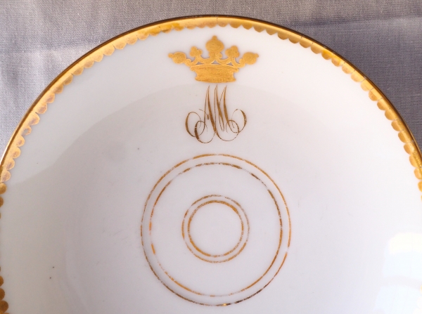 Service à thé tête à tête en porcelaine dorée, couronne de vicomte époque Napoléon III