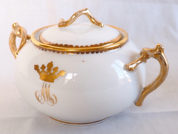 Service à thé tête à tête en porcelaine dorée, couronne de vicomte époque Napoléon III