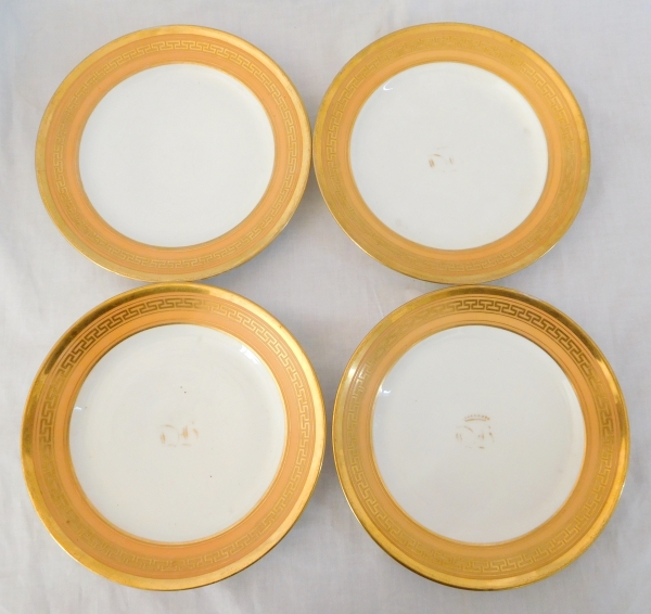 Empire Paris porcelain dessert set for a count : 8 plates and a cake dish, 19th century