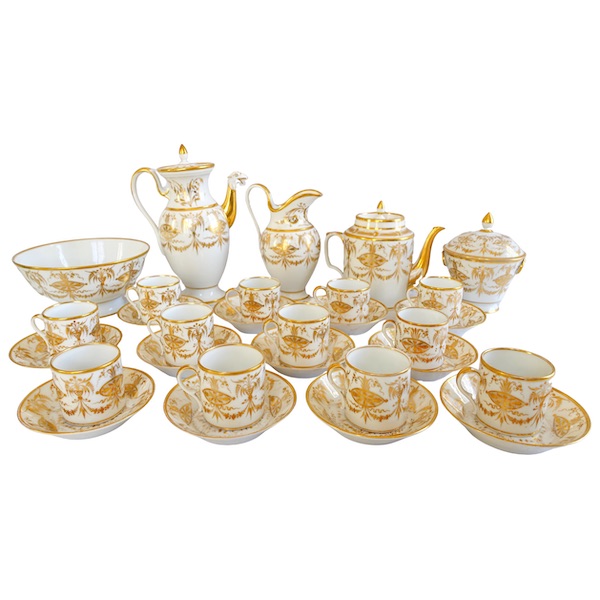 Manufacture de Locré : service à café pour 12 personnes en porcelaine dorée, époque Directoire - 17 pièces