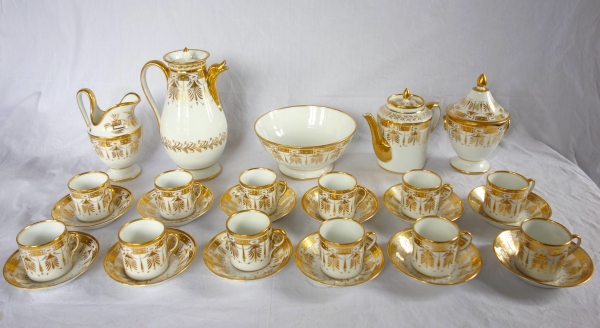 Service à café complet pour 12 en porcelaine de Paris dorée or fin - époque Empire - 17 pièces