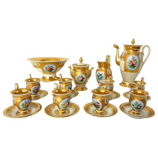 Service à café complet pour 8, porcelaine dorée florale, époque Empire Restauration - 12 pièces