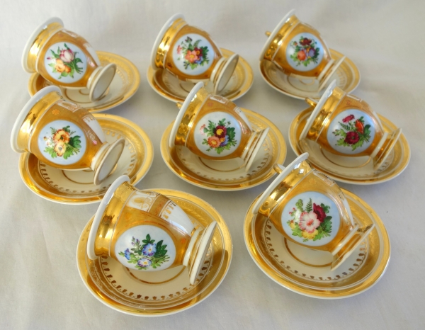 Service à café complet pour 8, porcelaine dorée florale, époque Empire Restauration - 12 pièces