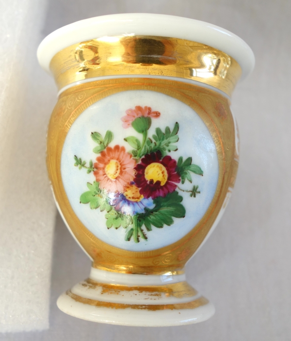 Service à café complet pour 8, porcelaine dorée florale, époque Empire Restauration - 12 pièces