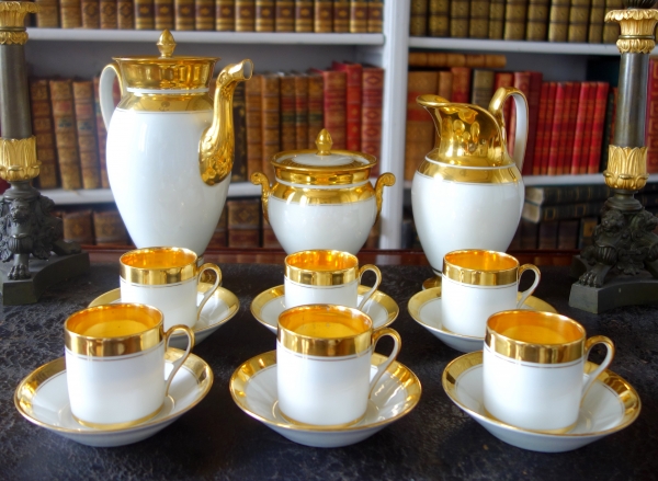 Service à café - 6 tasses litron Empire porcelaine de Paris dorée à l'or fin - époque Restauration