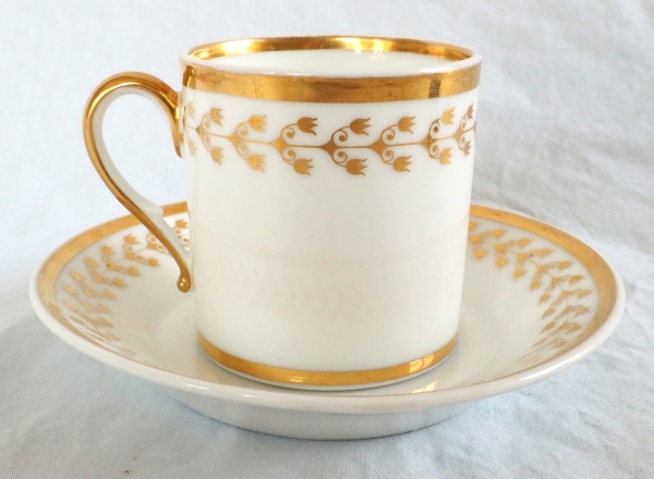 Nast : Empire Paris porcelain coffee set for 12 guests enhanced with fine gold - early 19th century