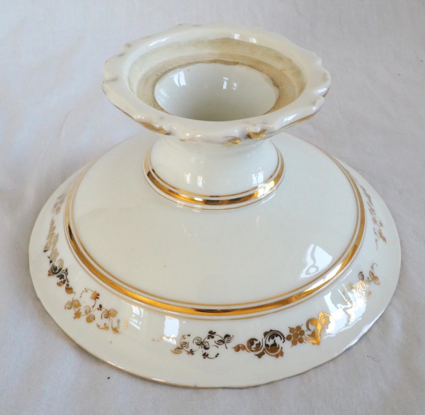 Service à dessert : 12 assiettes et 4 plats en porcelaine de Paris à décor fleuri - vers 1840