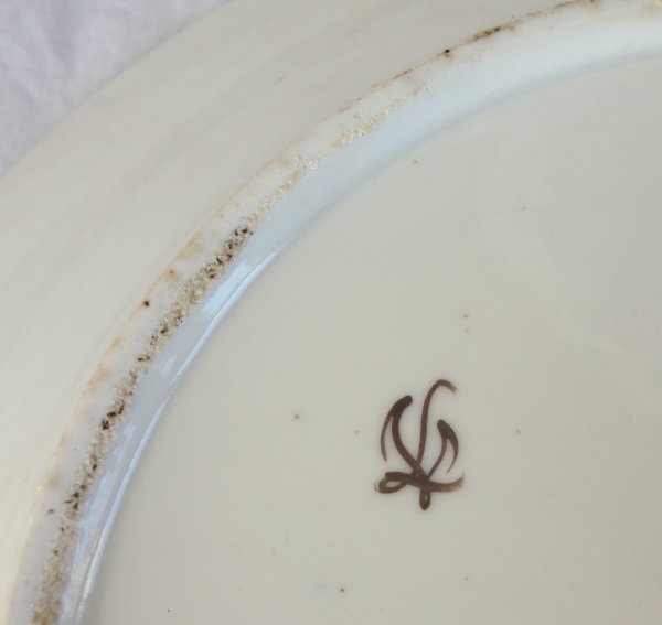 Service de table en porcelaine de Paris XVIIIe aux Barbeaux - 58 pièces - marque de château
