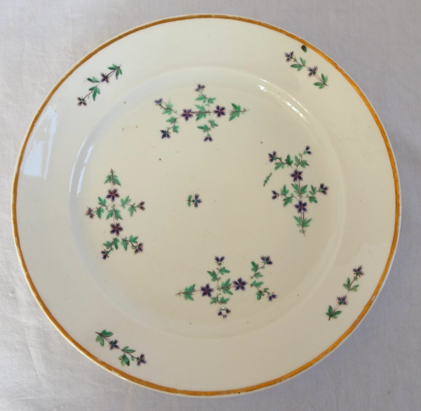 Service de table en porcelaine de Paris XVIIIe aux Barbeaux - 58 pièces - marque de château