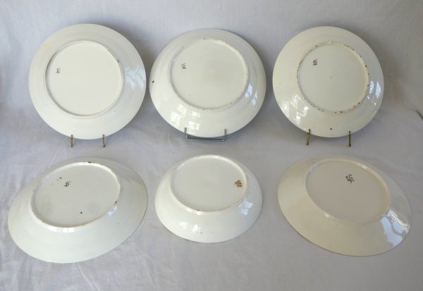 Service de table en porcelaine de Paris XVIIIe aux Barbeaux - 58 pièces - marque de château