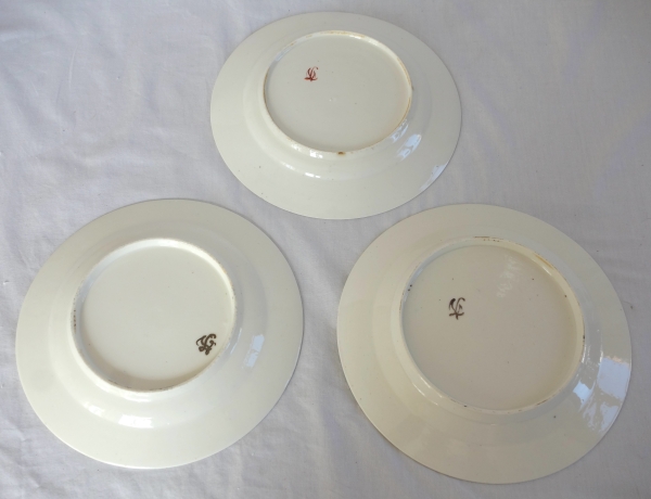Service de table en porcelaine de Paris XVIIIe aux Barbeaux - 58 pièces - marque de château