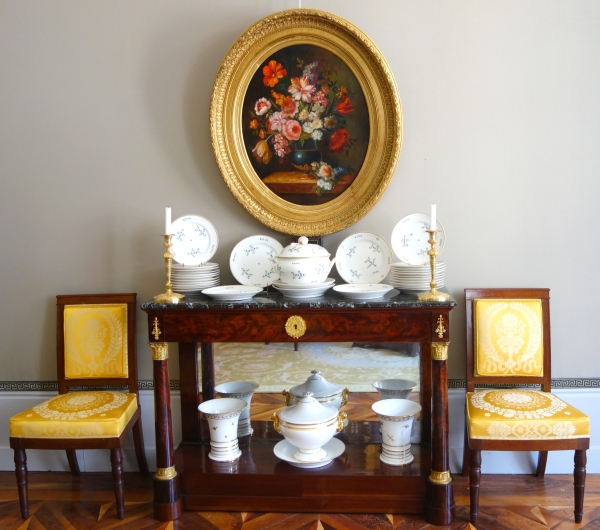 Service de table en porcelaine de Paris XVIIIe aux Barbeaux - 58 pièces - marque de château