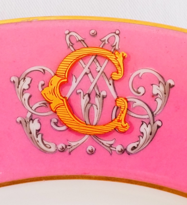 Jullien Fils Aîné : service à dessert en porcelaine de Paris, marli rose, monogramme AC, époque XIXe siècle - signé