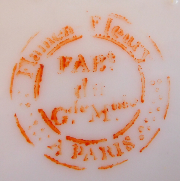Manufacture Flamen Fleury : service à dessert d'époque Empire en porcelaine dorée fond abricot