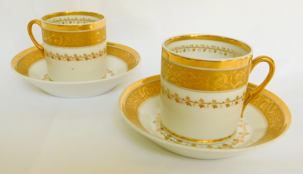 Service à café Empire en porcelaine de Paris dorée, 15 pièces, époque XIXe siècle