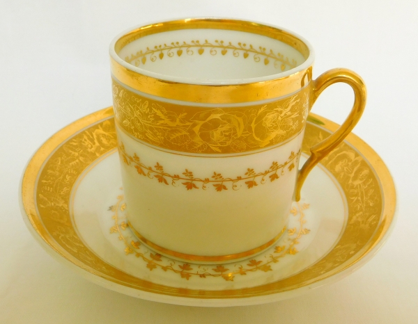 Service à café Empire en porcelaine de Paris dorée, 15 pièces, époque XIXe siècle