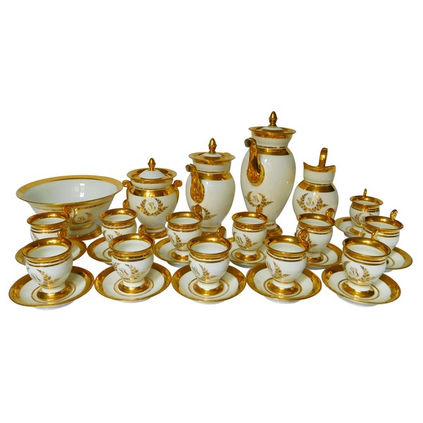 Empire Paris porcelain coffee set enhanced with fine gold, early 19th century, 17 pieces