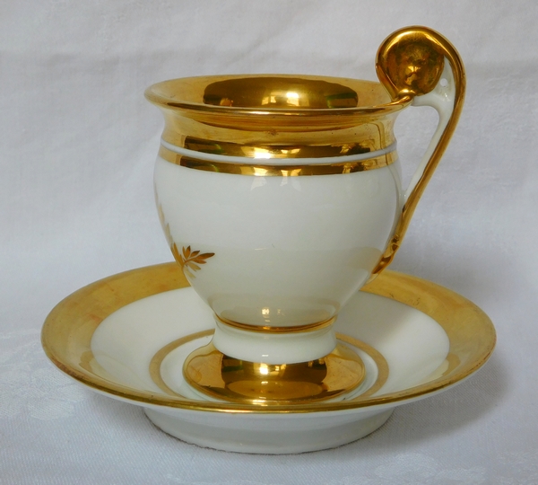 Empire Paris porcelain coffee set enhanced with fine gold, early 19th century, 17 pieces