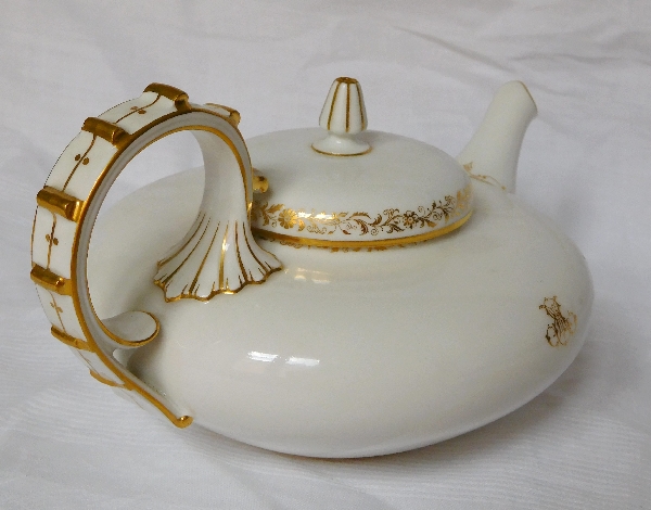 Sevres porcelain : complete tea set for 12 guests, Peyre pattern, 1888