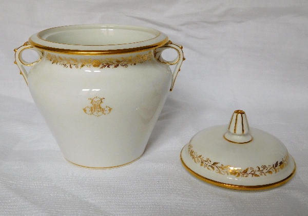 Sevres porcelain : complete tea set for 12 guests, Peyre pattern, 1888