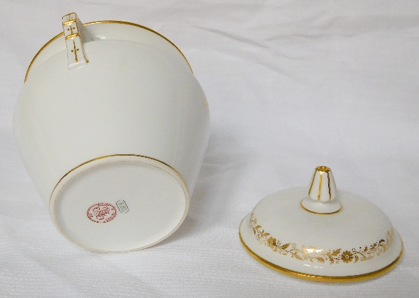 Sevres porcelain : complete tea set for 12 guests, Peyre pattern, 1888