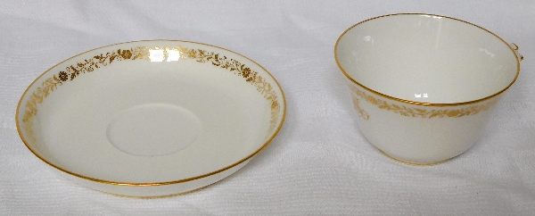 Porcelaine de Sèvres : service à thé complet pour 12 personnes, modèle Peyre doré à l'or fin, signé, 1888