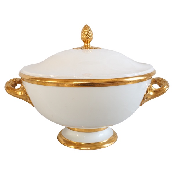 Vegetable or soup tureen attributed to Niderviller, Empire style work, 19th century circa 1830 - gilt earthenware