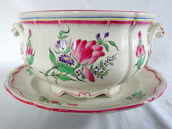 Soupière et son dormant en faïence de Lunéville polychrome, décor réverbère - signée 