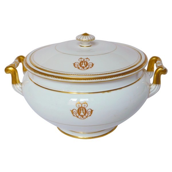 Porcelaine de Sèvres S58 (année 1858) : grande soupière rehaussée à l'or fin, signée, époque XIXe