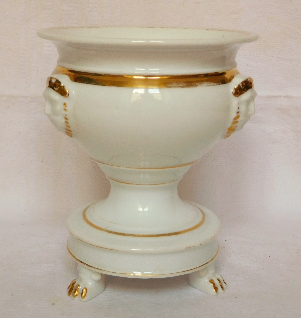 Cache-pot Empire en porcelaine de Paris dorée d'époque Restauration, vers 1820