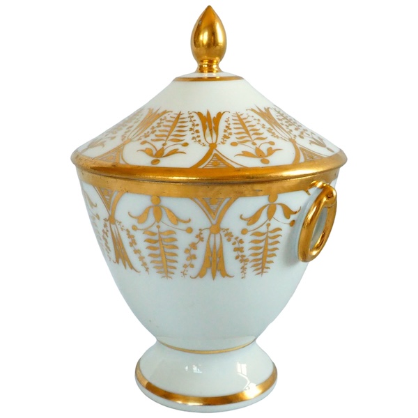 Sucrier bonbonnière d'époque Empire en porcelaine blanche et or attribué à Locré