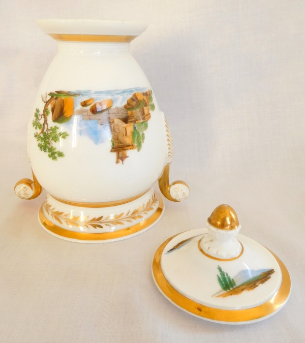 19th century Paris porcelain sugar pot, Italian landscapes and fine gold gilt - circa 1820