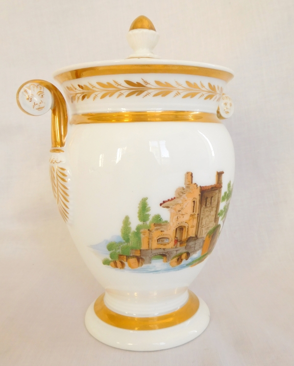 19th century Paris porcelain sugar pot, Italian landscapes and fine gold gilt - circa 1820