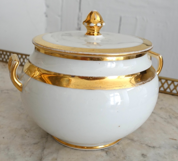 Sucrier d'époque Empire en porcelaine de Paris attribué à la Manufacture Schoelcher