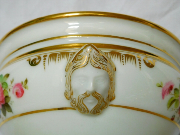 Paris porcelain sugar pot, crown of count and FS monogram, circa 1840