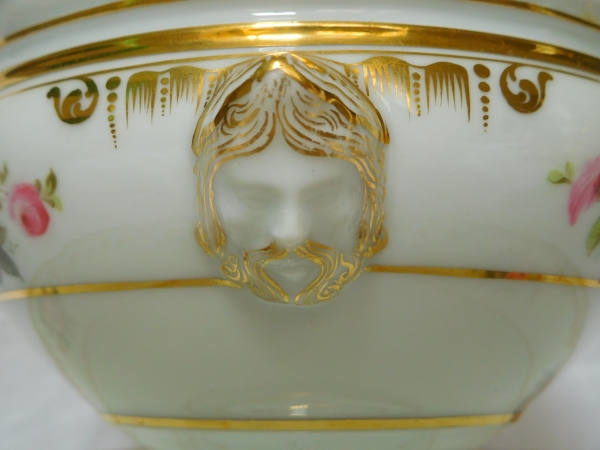 Paris porcelain sugar pot, crown of count and FS monogram, circa 1840