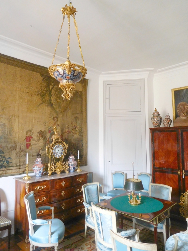 Imari porcelain and ormolu chandelier - Chateau de Verteuil / de La Rochefoucauld - 19th century