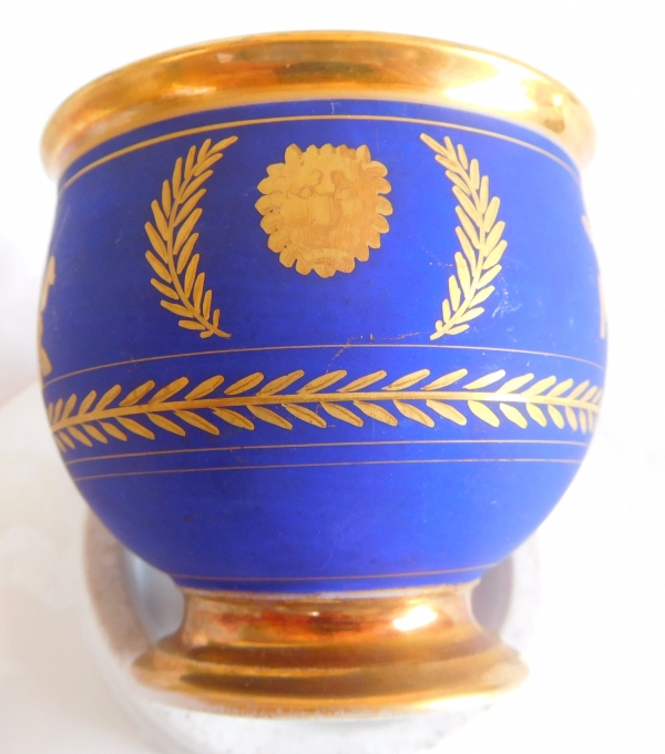 Paris porcelain blue coffee cup enhanced with fine gold, 19th century