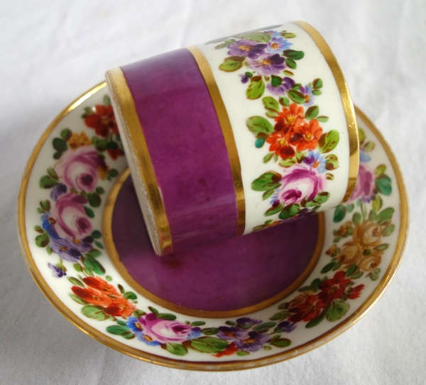 Tasse à café litron en porcelaine polychrome et dorée, porcelaine de Paris vers 1820