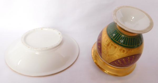 Tasse à café Empire en porcelaine de Paris dorée à l'or fin, époque début XIXe siècle