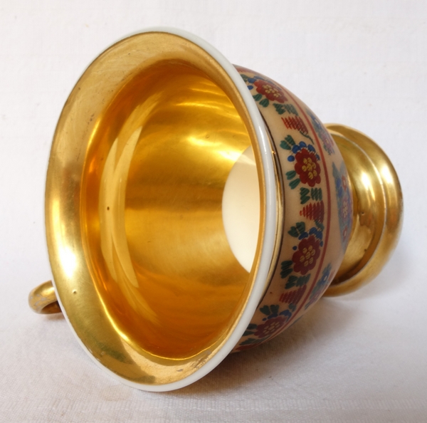 Paris porcelain chocolate cup enhanced with fine gold, 19th century circa 1830