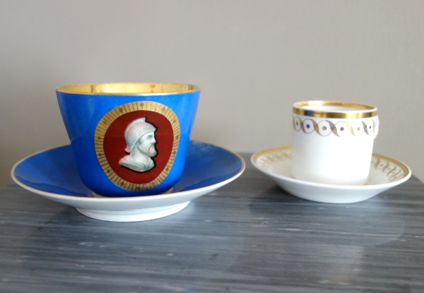 Large Paris porcelain coffee cup or chocolate cup, 19th century circa 1850