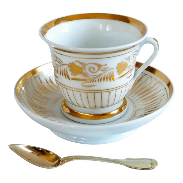 Large Paris porcelain breakfast cup gilt with fine gold, early 19th century