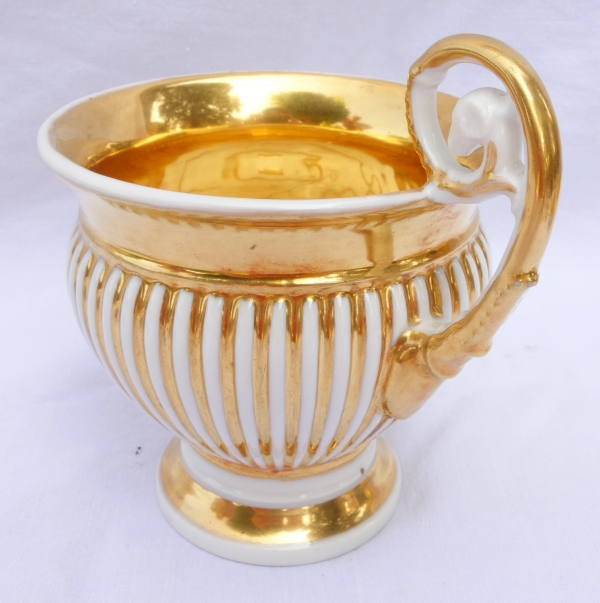 Large Paris porcelain breakfast cup gilt with fine gold, early 19th century circa 1830