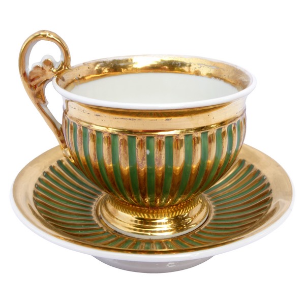 Grande tasse à petit déjeuner en porcelaine de Paris verte dorée, époque Restauration XIXe siècle