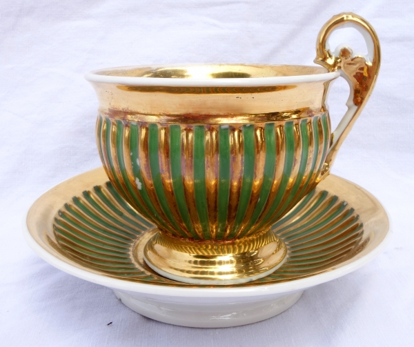 Large Paris porcelain breakfast cup gilt with fine gold, early 19th century circa 1830