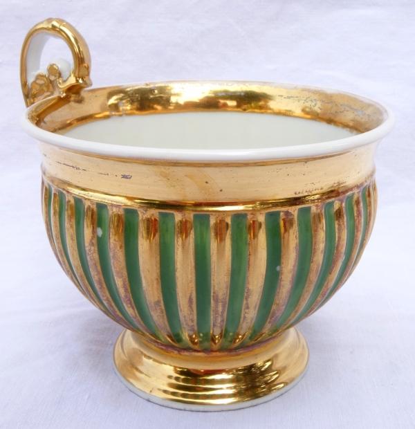 Large Paris porcelain breakfast cup gilt with fine gold, early 19th century circa 1830