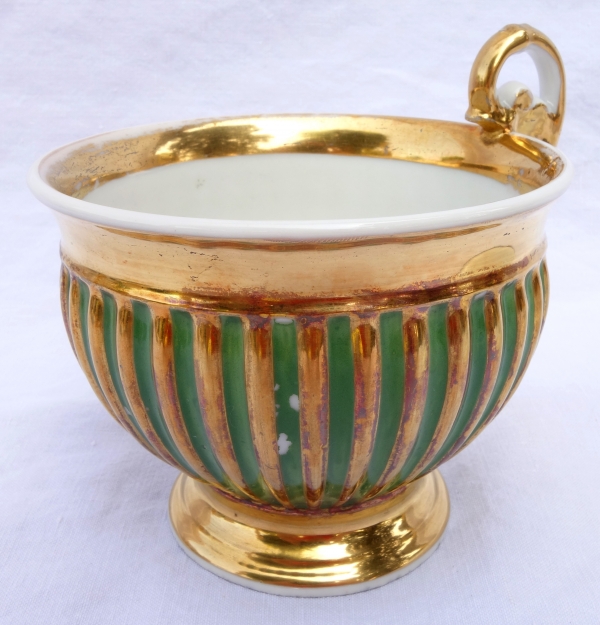 Large Paris porcelain breakfast cup gilt with fine gold, early 19th century circa 1830