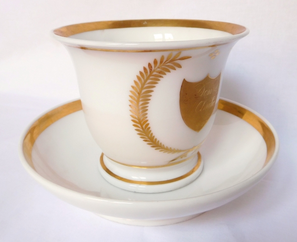 Large Paris porcelain breakfast cup gilt with fine gold, early 19th century